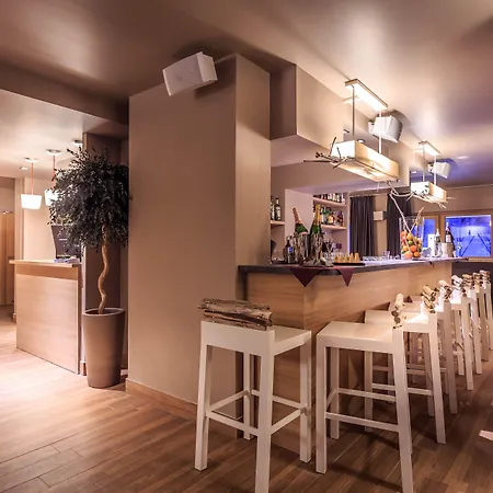 乐大艾格勒酒店及水疗中心 酒店